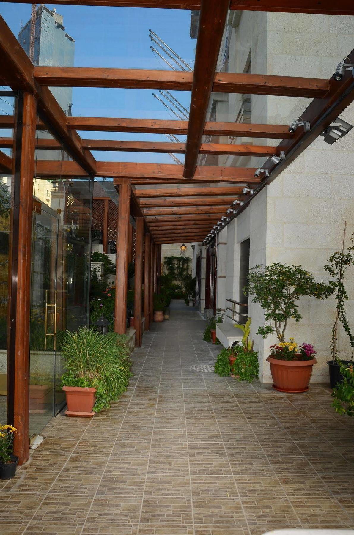 Jad Hotel Suites Амман Екстер'єр фото